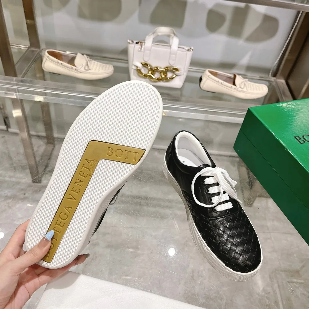 [BV] Top P: 740💰Size for couples: 35-44 (Female 40, Male 38 45, custom-made and non-returnable) Bottega Veneta classic woven strap casual shoes are made of imported high-quality materials, [Rose][Rose]! Purely hand-woven and operated, the original board is reproduced one-to-one! quality assurance!